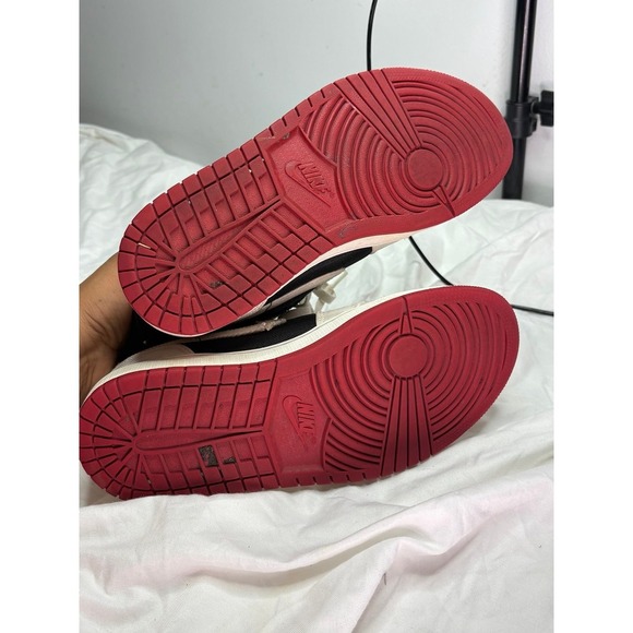 Air Jordan 1 Mid Se "Utility Black White Gym Red" size 8 - Picture 8 of 9